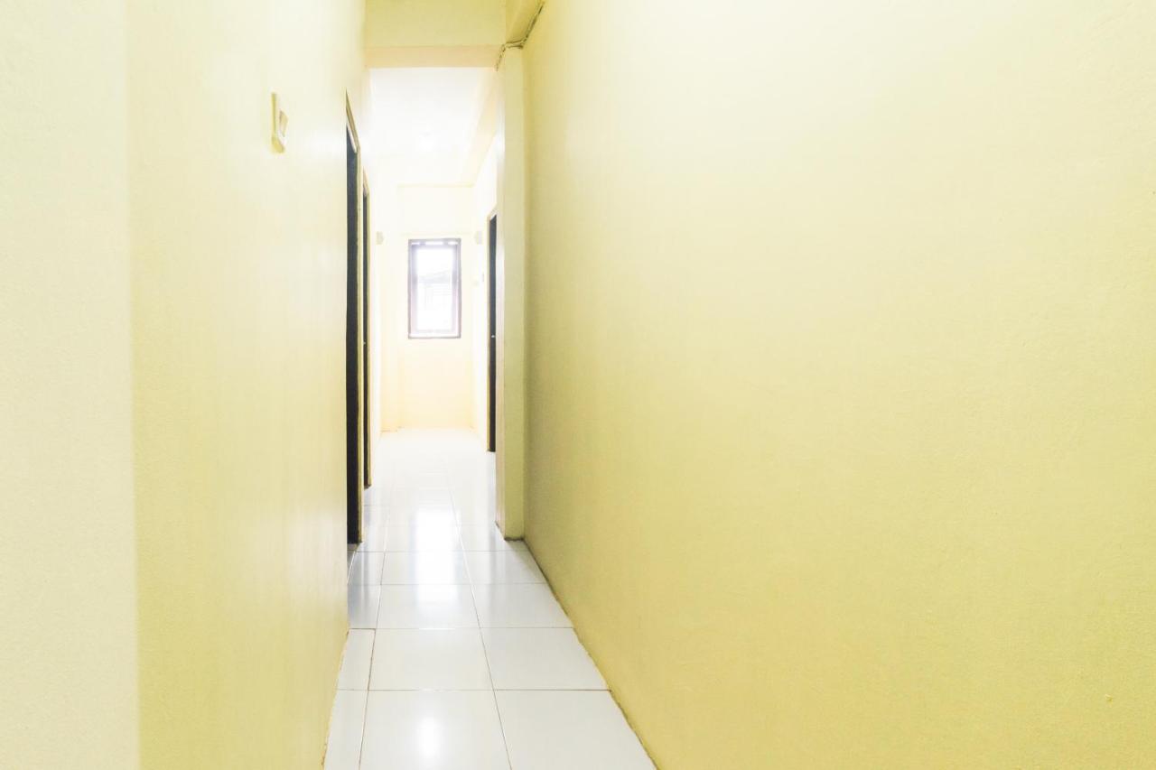 OYO 2165 Alyah Guest House Syariah Ambon Bagian luar foto